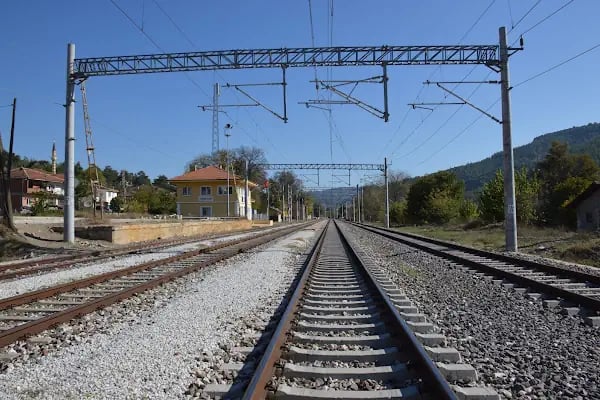 Piribeyler Tren İstasyonu - Resim 17