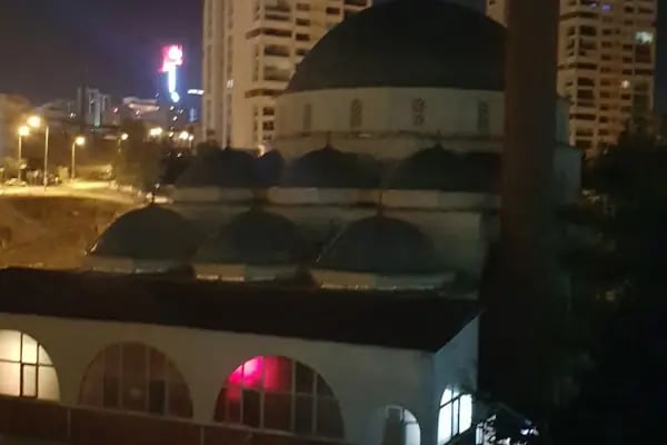İşçı Blokları Merkez Camii - Resim 17