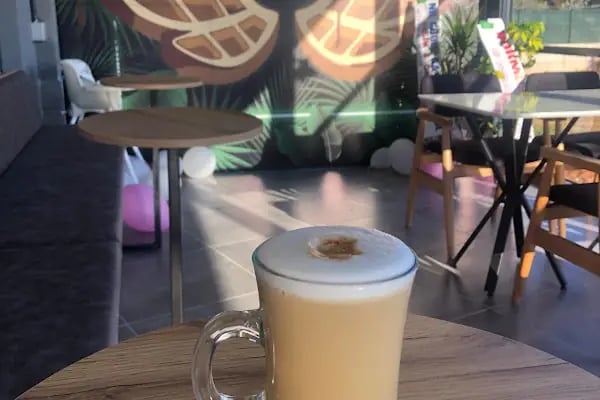 Nuts Waffle Coffee - Resim 10