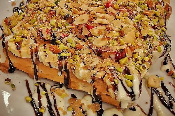 Nuts Waffle Coffee - Resim 2