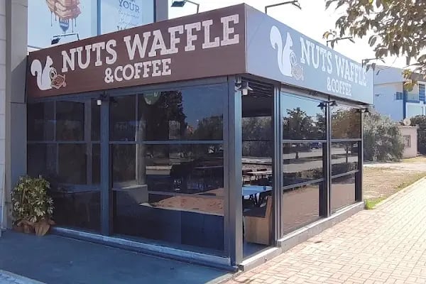 Nuts Waffle Coffee - Resim 15