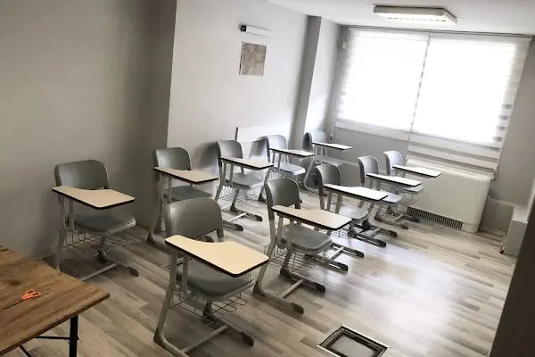 Hacettepe Akademi Karşıyaka Şubesi - İzmir'in En Kaliteli Yabancı Dil Kursu - Resim 2