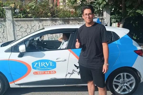 ÖZEL ARNAVUTKÖY ZİRVE SÜRÜCÜ KURSU - Resim 2