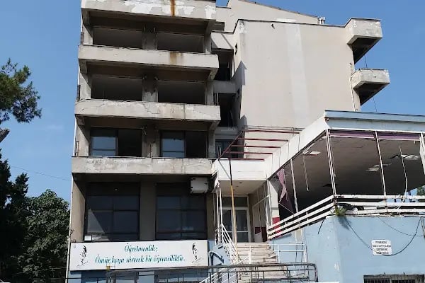 Konak Hasan Sağlam Öğretmenevi - Resim 6