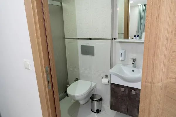 Loss Hotel - Resim 7