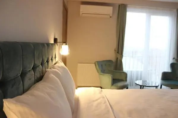 Loss Hotel - Resim 18