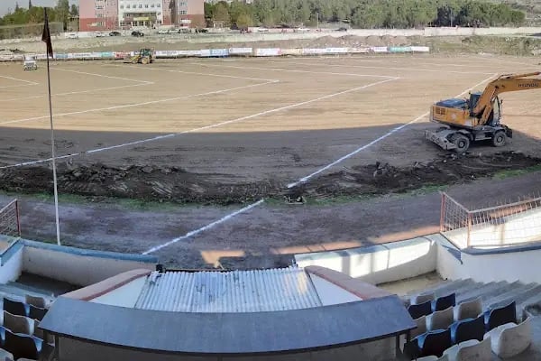 Sındırgı Atatürk Stadyumu - Resim 13