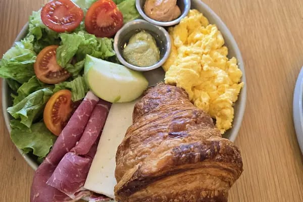 Brats Bakery Coffee - Resim 12