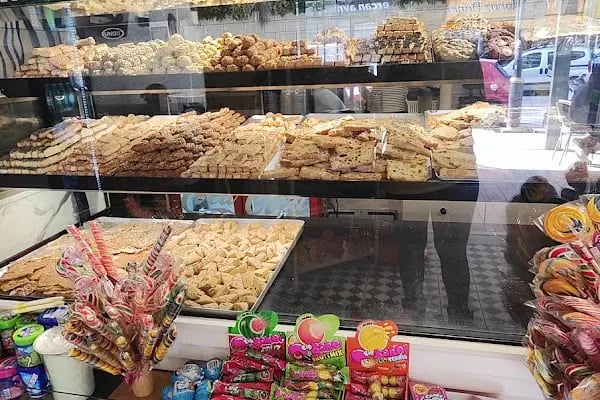 Q-ba Patisserie - Resim 11