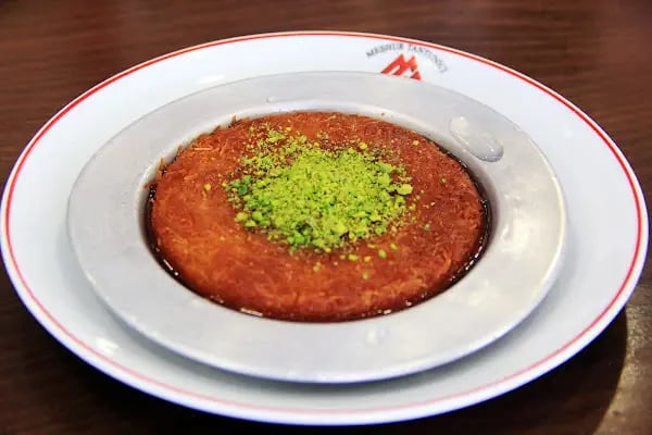 MEŞHUR TANTUNİCİ MESUT USTA - Resim 4
