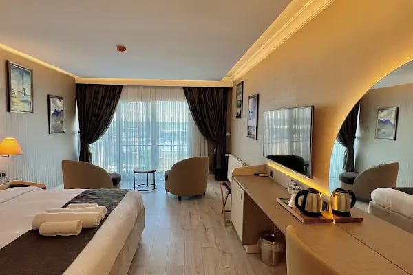MQ Hotel Suites - Resim 5