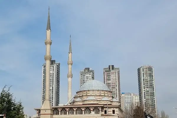 Kucukbakkalkoy Merkez Cami - Resim 9
