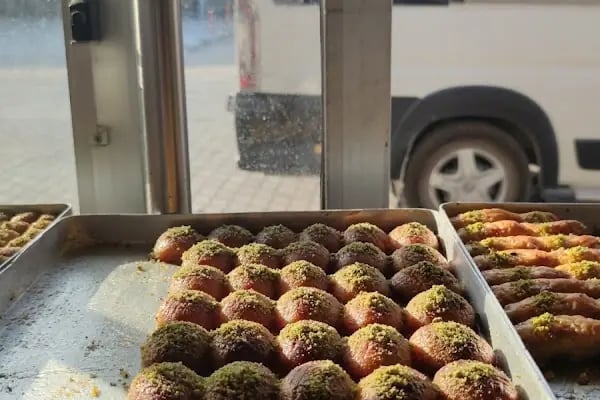 Yılmaz Kardeşler Otomatik Ekmek Fabrikası ve Unlu Mamuller - Resim 6