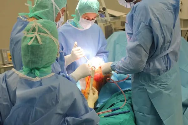 Bayan Ortopedi Doktoru | Kadın Ortopedist | Op. Dr. Ayşe Övül Erdoğan - Resim 16