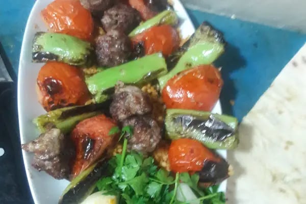 Özenen Pide Kebap Döner Çorba Salonu - Resim 12