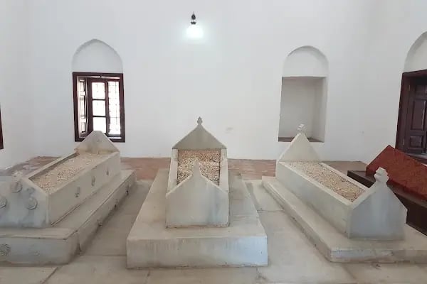 Kara Mustafa Paşa Türbesi - Resim 2