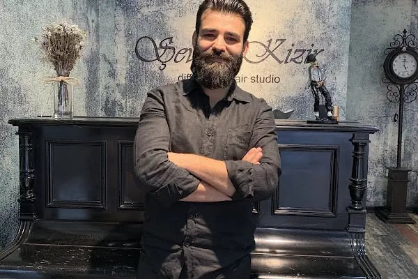 ŞEVKET KİZİR DIFFERENCE HAIR STUDIO - Resim 12