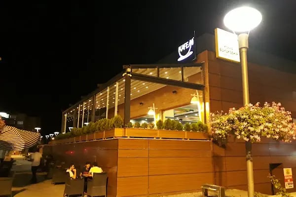 Konevi Katlı Otoparkı - Resim 5
