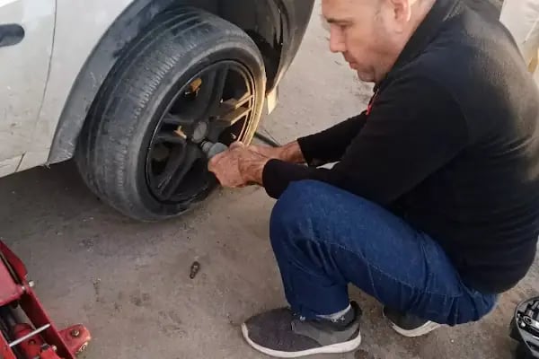 KUMLUCA OTO LASTİK ve AKÜ ve MOBİL YOL YARDIM ARACI. - Resim 19