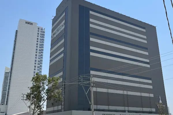Smyrna Tam Otomatik Otoparkı - Resim 1