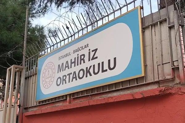 Bağcılar Mahir İz Ortaokulu - Resim 4