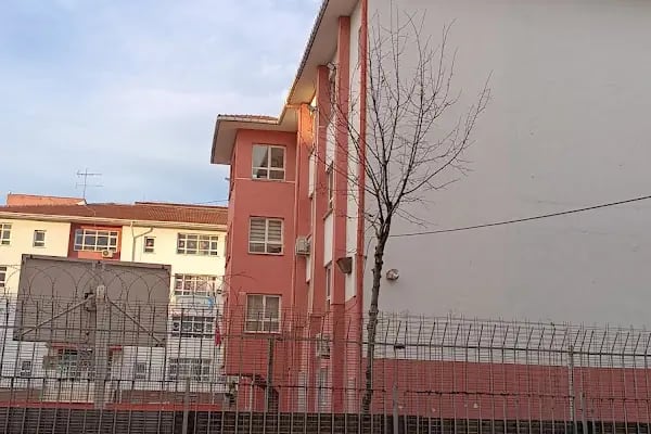 Bağcılar Mahir İz Ortaokulu - Resim 8