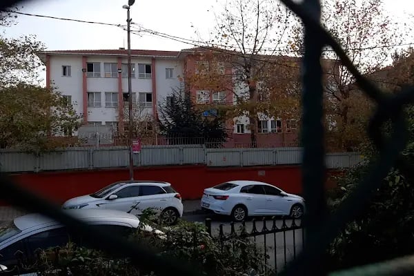 Bağcılar Mahir İz Ortaokulu - Resim 7