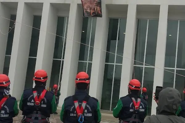 Arnavutköy Yeni Belediye hizmet Binası - Resim 8