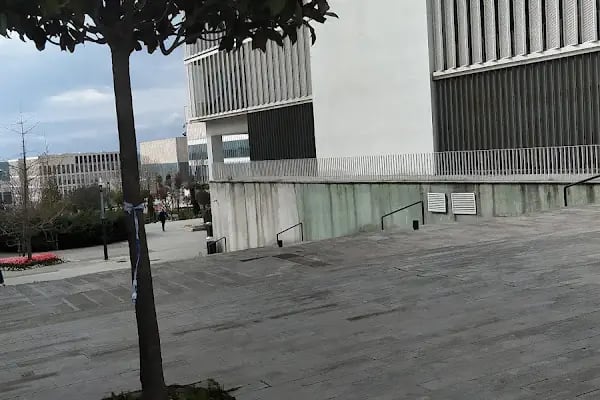 Arnavutköy Yeni Belediye hizmet Binası - Resim 2