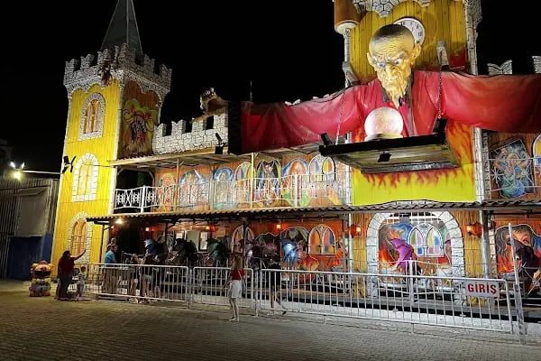 Lunapark Antalya Konyaaltı - Resim 2