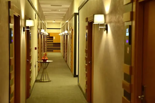 Roof 264 Hotel and Suites - Resim 4