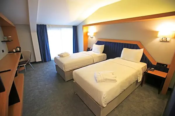 Roof 264 Hotel and Suites - Resim 6