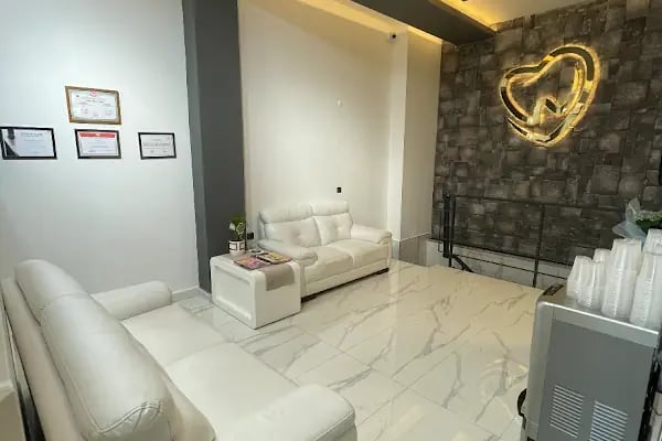 Dentholding Ela Ağız Ve Diş Sağlığı Polikliniği Çarşı Şube - Resim 2
