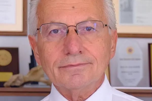 Prof.Dr.Gazi Zorer - Pediatrik Ortopedi - Resim 9