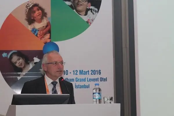 Prof.Dr.Gazi Zorer - Pediatrik Ortopedi - Resim 10