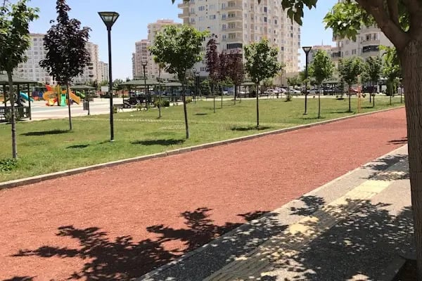 Akkent Meydan Parkı - Resim 10