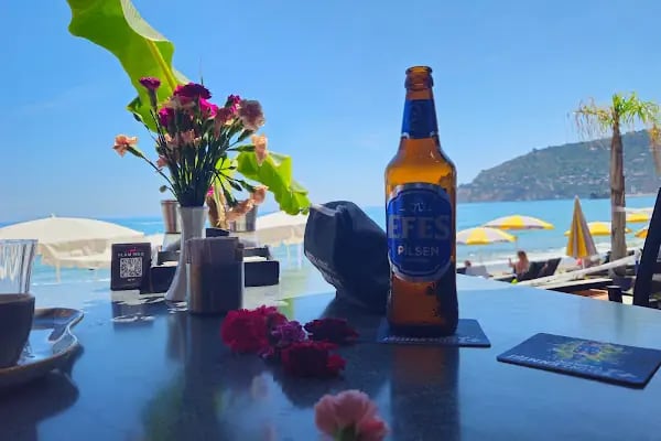 Flamingos Beach Club - Resim 4