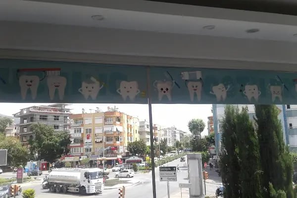 Alanya Uzmanlar Ağız ve Diş Sağlığı Polikliniği - Resim 11