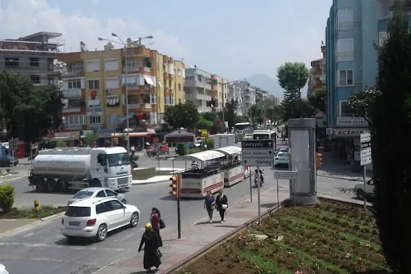 Alanya Uzmanlar Ağız ve Diş Sağlığı Polikliniği - Resim 5