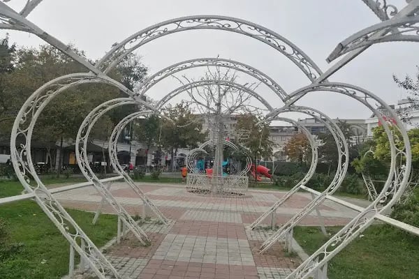 Halide Edip Adıvar Parkı - Resim 3