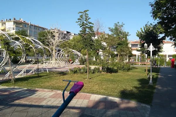 Halide Edip Adıvar Parkı - Resim 4