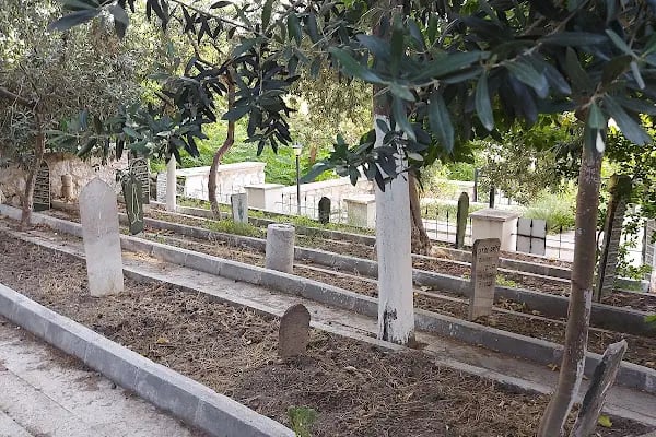 Hâki Baba Camii ve türbesi - Resim 16