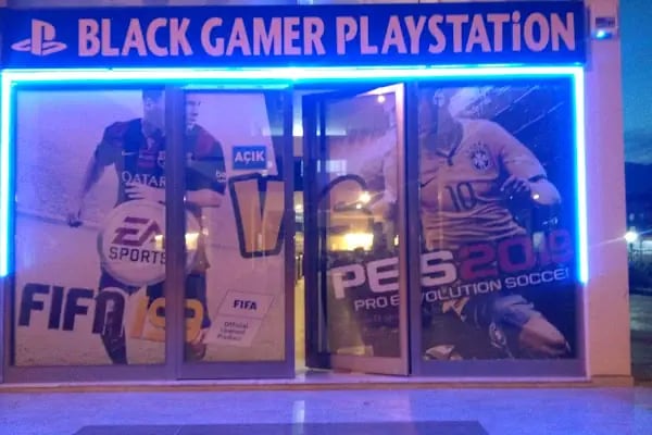 Black Gamer PlayStation - Resim 5