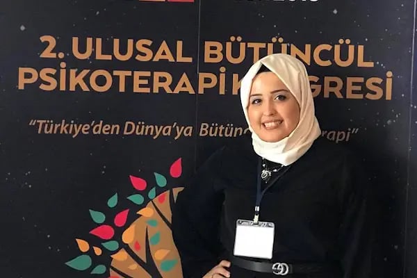 Psikolog Nazlı Melek AKÇA - Resim 7