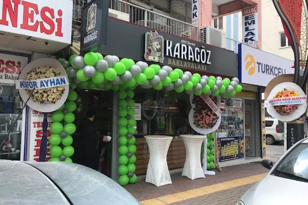 Yüzde Yüz Antep Baklavaları Aliağa - Resim 6
