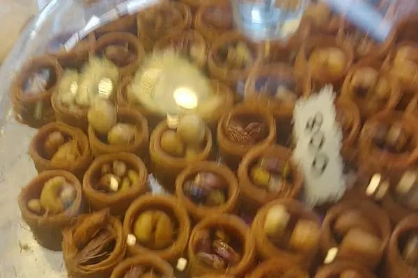 Yüzde Yüz Antep Baklavaları Aliağa - Resim 17