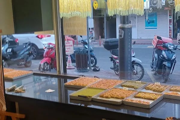 Yüzde Yüz Antep Baklavaları Aliağa - Resim 9