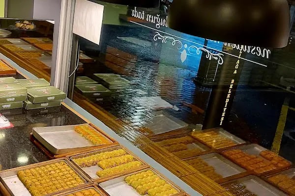 Yüzde Yüz Antep Baklavaları Aliağa - Resim 7