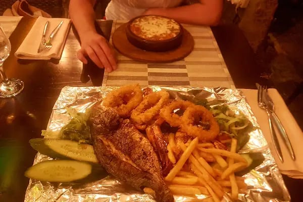 Istanbul Cafe Restaurant - Resim 16