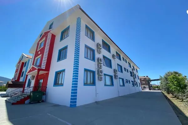 Bahcesehir Koleji - Resim 1